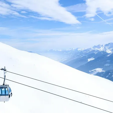 La Riva Mit Berg- Und Seeblick לאקס