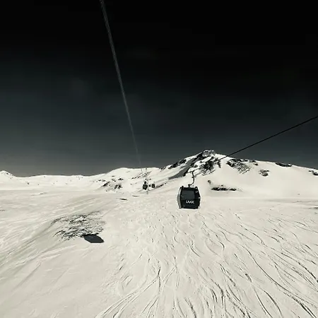 La Riva Mit Berg- Und Seeblick * לאקס