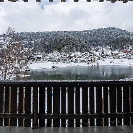 La Riva Mit Berg- Und Seeblick * لاكس