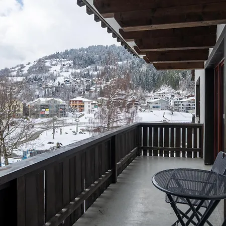 La Riva Mit Berg- Und Seeblick