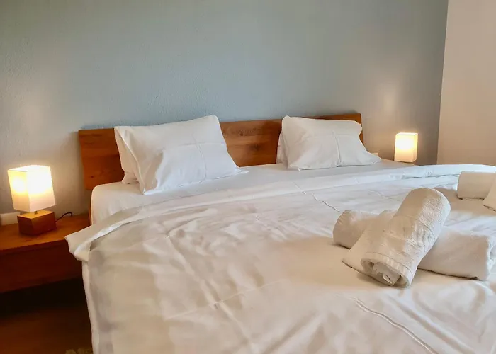 La Riva Mit Berg- Und Seeblick