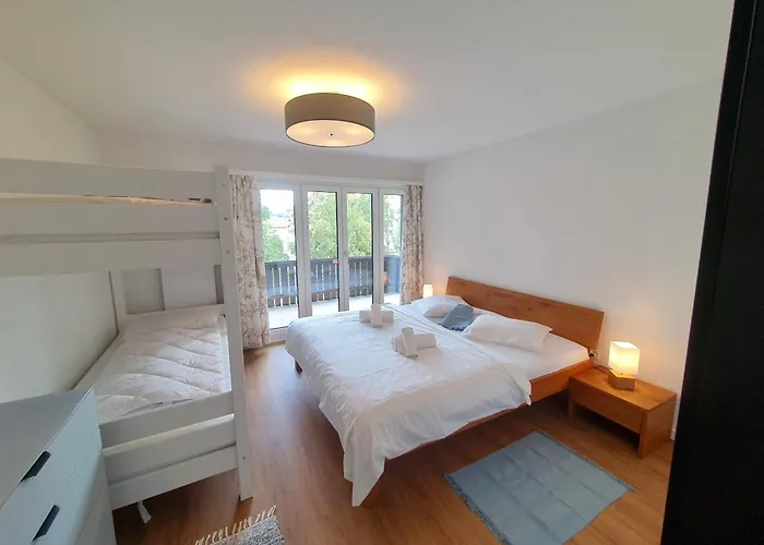 La Riva Mit Berg- Und Seeblick *