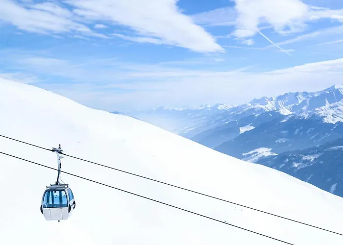 La Riva Mit Berg- Und Seeblick לאקס